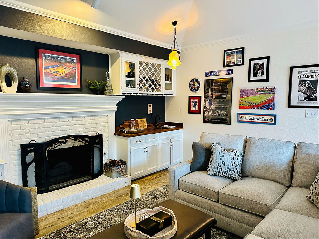 4 March Thrush Home Transformation – A Cozy Beautiful Space for Empty Nesters 5