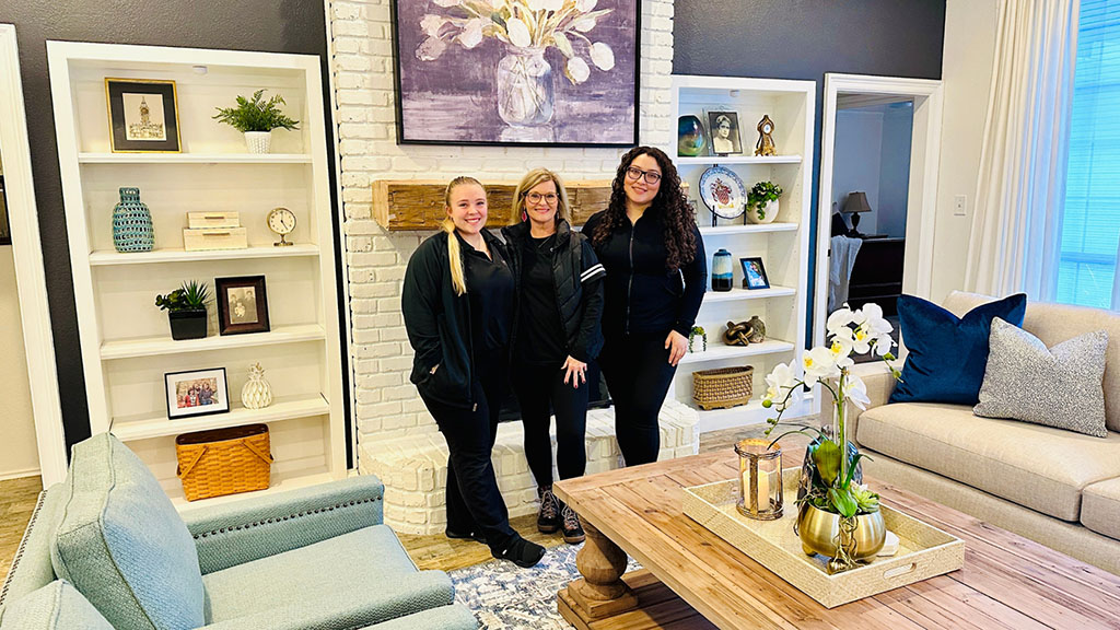 7 March Thrush Home Transformation – A Cozy Beautiful Space for Empty Nesters 8